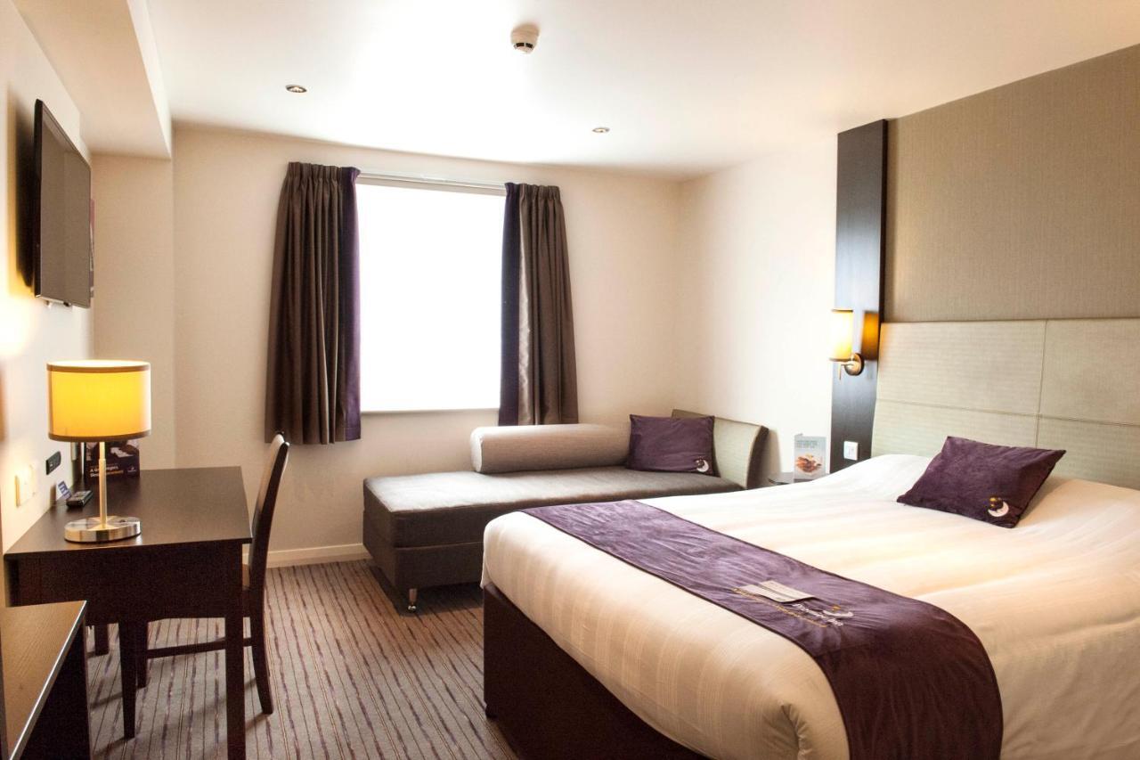 Premier Inn Guildford North - A3 Dış mekan fotoğraf