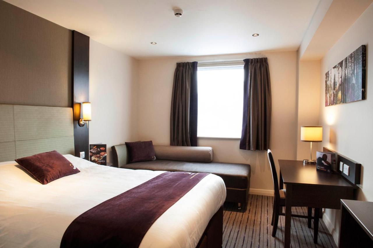 Premier Inn Guildford North - A3 Dış mekan fotoğraf