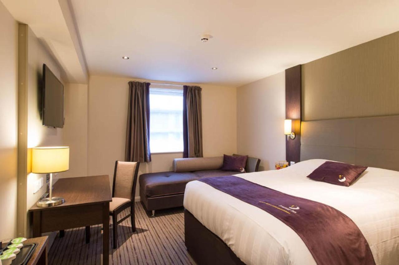 Premier Inn Guildford North - A3 Dış mekan fotoğraf
