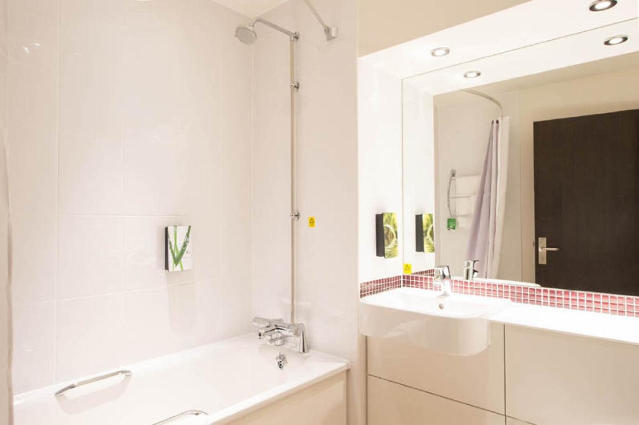 Premier Inn Guildford North - A3 Dış mekan fotoğraf